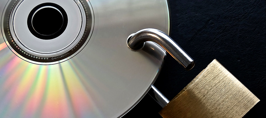 disc and padlock